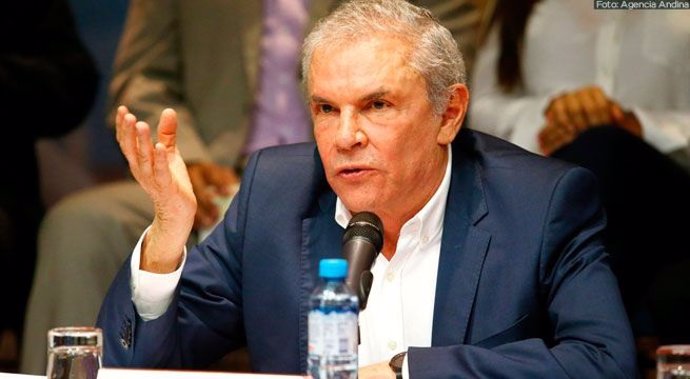 Acusan al exalcalde de Lima Luis Castañeda de haber recibido 100.000 dólares por parte de OAS para financiar su campaña