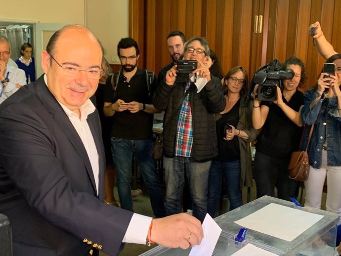 Granada.- Pérez (PP) llama a votar para que Granada recupere "esplendor" y confía en el ascenso "político y deportivo"