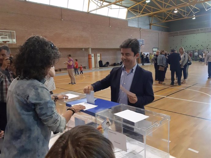 26M.-Los Candidatos A La Alcaldía De Huesca Desean Que La Participación Sea Alta En Una Jornada Que Transcurre Tranquila
