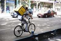 Glovo lamenta la mort d'un dels seus repartidors en un accident de trànsit a Barcelona