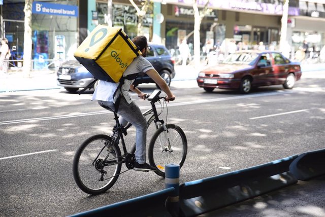 Economía.- Nueva tanda de sentencias que confirman la situación de 'falsos autónomos' de los repartidores de Glovo