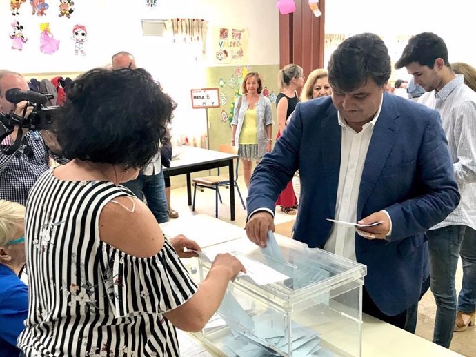 Huelva.- 26M.- Cruz pide a los onubenses que asuman la "responsabilidad de votar" porque se decide el Gobierno de Huelva