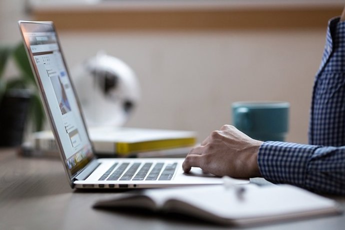 Un total de 82 municipios más dispondrán de wifi gratis en sitios públicos gracias a la financiación de la UE