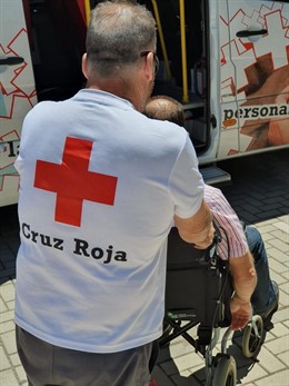 26M.- Cruz Roja Traslada A 270 Personas Con Problemas De Movilidad A Los Colegios Electorales En Extremadura