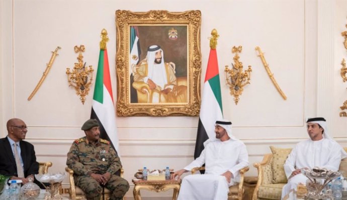 Sudán.- El líder de la junta militar sudanesa prosigue en Emiratos su ronda de contactos internacionales