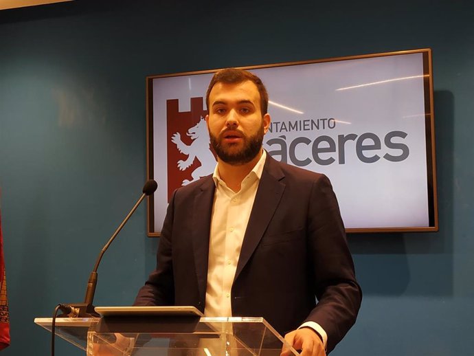 Luis Salaya, portavoz del PSOE en Cáceres