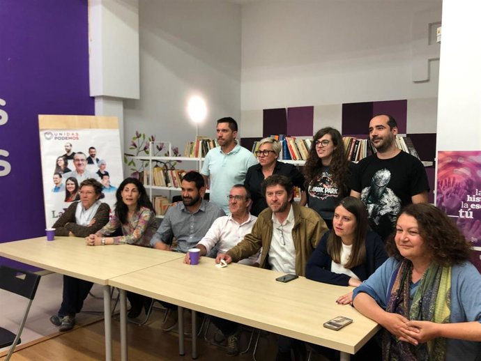 26M.-Los candidatos de Unidas Podemos empiezan a llegar a su sede para seguir los resultados de las elecciones