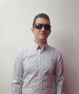 26M.- Isidro Sánchez, candidato socialista invidente en Santa Cruz de los Cáñamos: "No hace falta ver para gobernar"