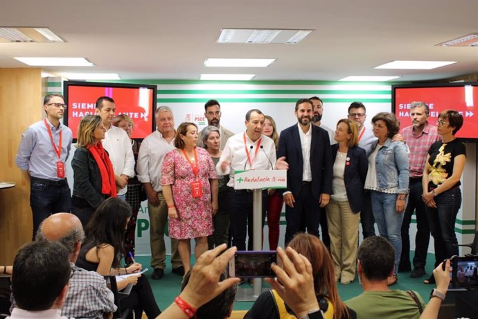Málaga.- 26M-M.- Pérez (PSOE): "El resultado deja algo muy claro y es que la mayoría de malagueños han votado cambio"