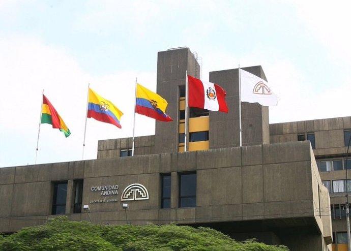 Los presidentes de Colombia y Ecuador abogan por seguir trabajando en la "integración" de la Comunidad Andina