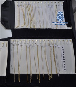Málaga.- Sucesos.- Detenido por robar tres mantas de joyas en un comercio de Vélez-Málaga valoradas en 19.900 euros