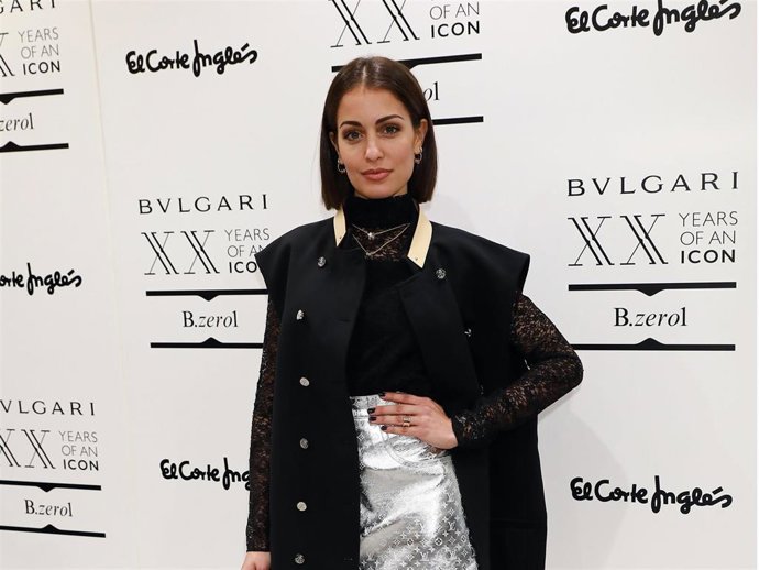 Hiba Abouk inaugura el verano con un posado sexy y veraniego