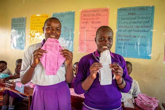 Un programa de World Vision ayuda a mujeres africanas a conocer la importancia de la higiene menstrual