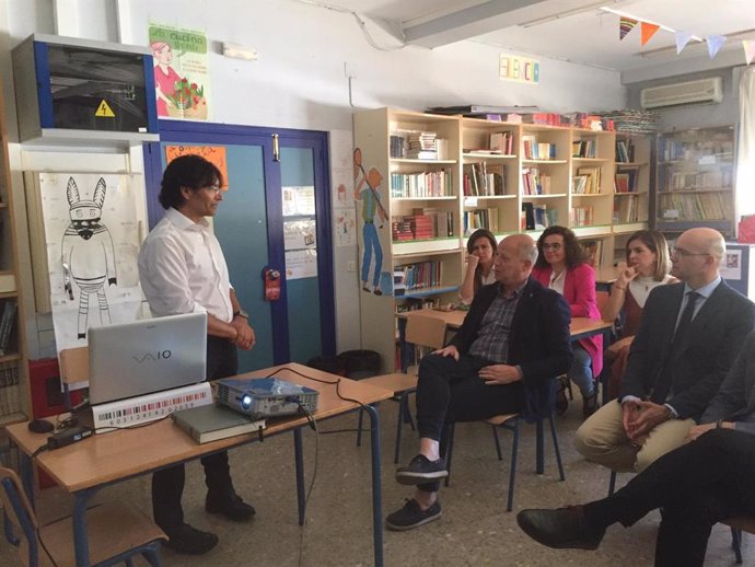 Educación.- Javier Imbroda visita el colegio Ibarburu de Dos Hermanas
