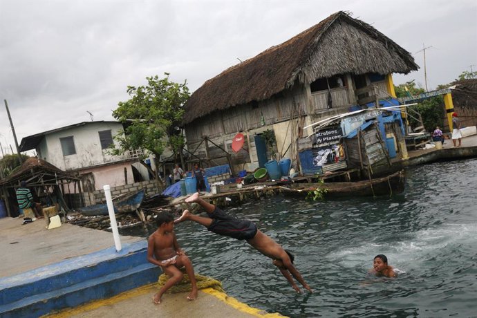 Los estragos del cambio climático marcan los últimos días de la isla Cangrejo