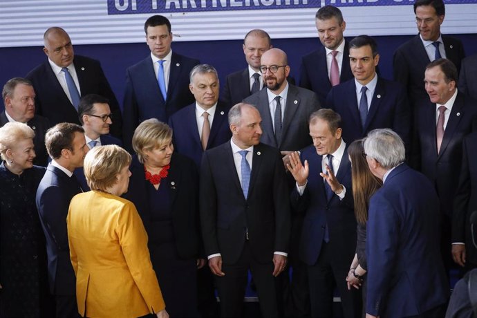 AMP-UE.- Sánchez se verá con Tusk, Macron y Merkel en la cumbre que abrirá la discusión sobre reparto de cargos europeos