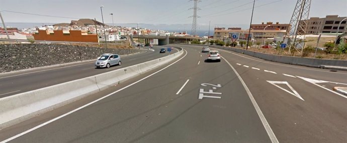 El Cabildo de Tenerife instala bandas sonoras en los laterales de la TF-2 para incrementar la seguridad vial