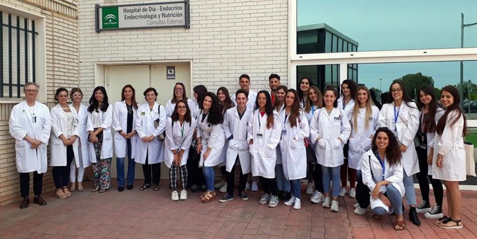 Sevilla.- El Hospital de Valme acoge la visita de estudiantes del Grado de Nutrición y Dietética de la UPO