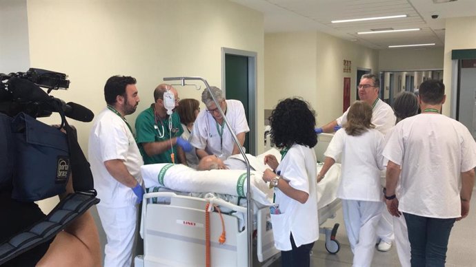 El Hospital Universitario de Cáceres recibe a los primeros hospitalizados y ya atiende urgencias