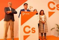 Pimentel, sobre acuerdos de gobierno: "No soy el que ha de tomar la iniciativa. No estamos obsesionados con sillones"