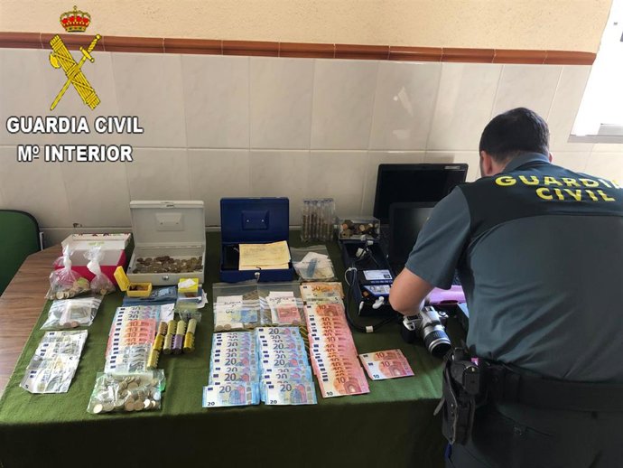 LA GUARDIA CIVIL FRUSTRA UN ROBO EN UN COLEGIO DE SAN ANTONIO DE REQUENA GRACIAS A LA COLABORACIÓN CIUDADANA