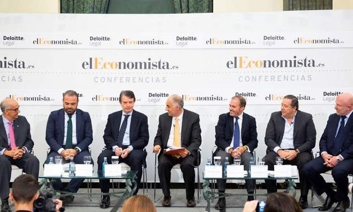 Los hoteleros piden "más coordinación" entre las administraciones y un pacto de Estado para un turismo de calidad