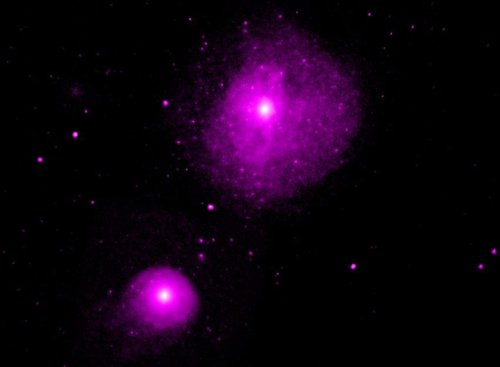 La misión Chandra encuentra dúos estelares desterrados de sus galaxias