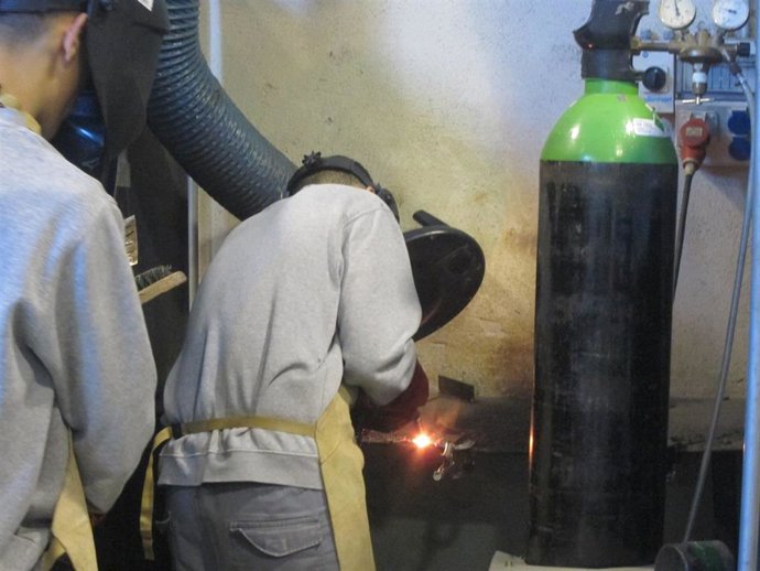 CC.OO. critica que el Govern impulsa un "modelo 'low cost" de la FP