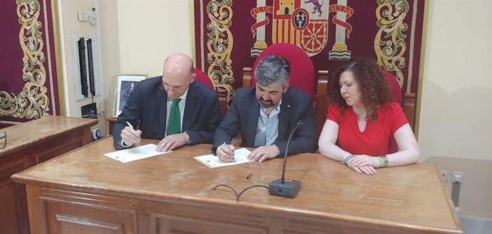 Sevilla.- Ayuntamiento de Coria del Río entrega al Centro de Estudios Andaluces documentos históricos de Blas Infante 