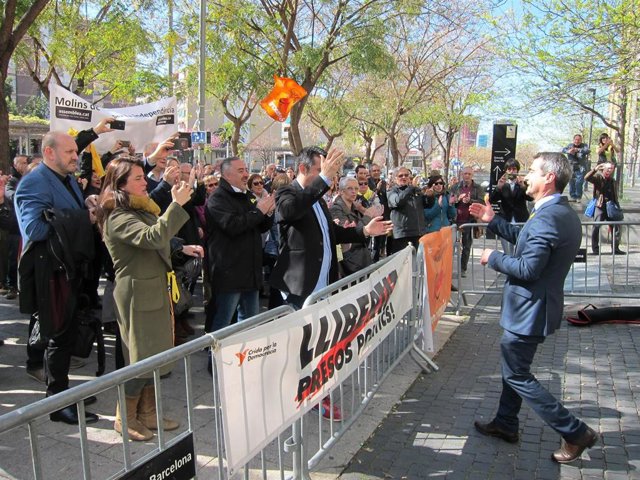 AMP.- La Fiscalia es querella contra el cap de gabinet de Torra i exalcalde de Molins per l'1-O