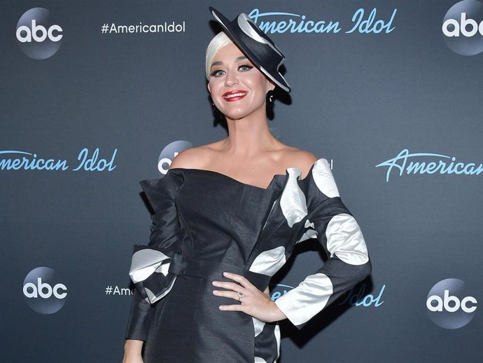 Katy Perry anuncia nueva canción con cambio de 'look' incluido