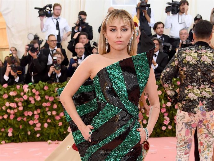 Miley Cyrus desvela su próximo disco, 'She is coming'