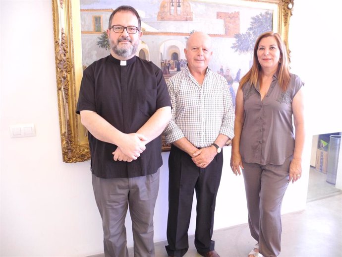 Sant Antoni aporta 10.000 euros a Cáritas para que se sigan ofreciendo en el municipio distintos servicios de atención
