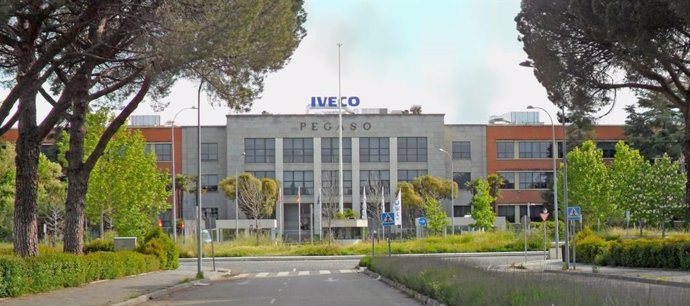 Trabajadores de Iveco se concentran tras el suicidio de una compañera tras difundirse un vídeo íntimo suyo