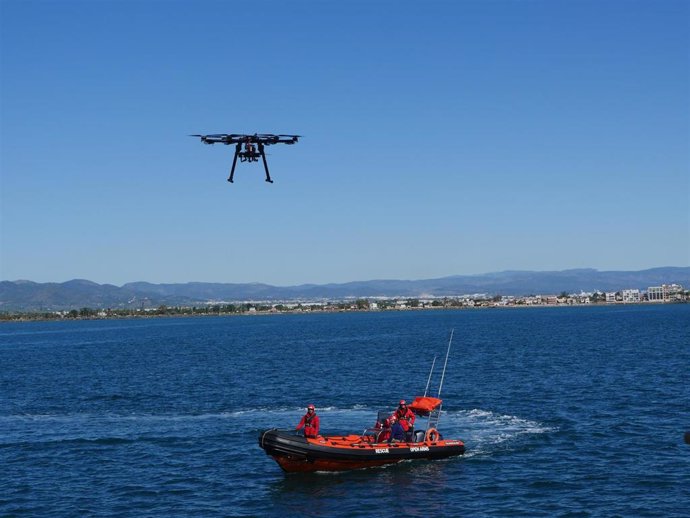 Se prueba "con éxito" un dron que ayudará al rescate de migrantes en el Mediterráneo