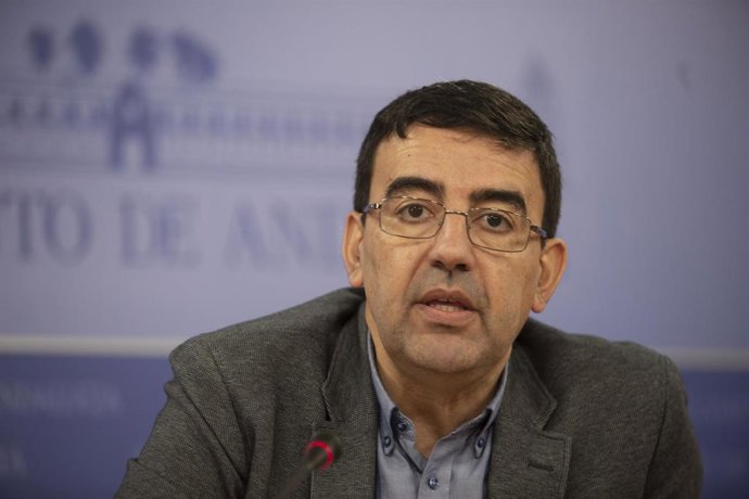 PSOE-A denuncia "indecencia" de Junta con datos de Dependencia y le plantea si 1.800 fallecidos son su "responsabilidad"
