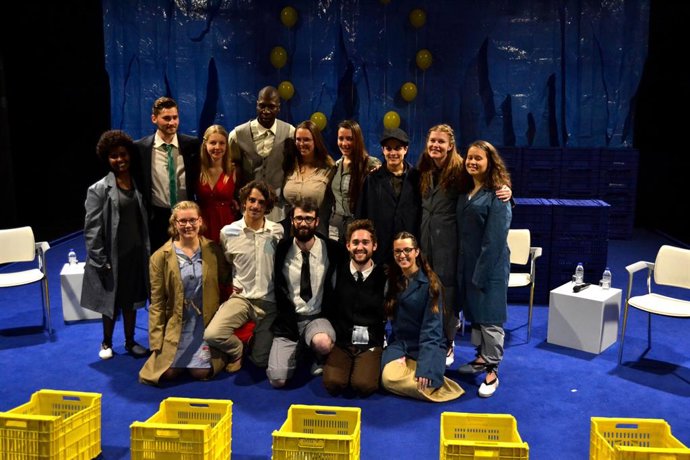 Escena Erasmus presenta su nuevo espectáculo: una comedia ambientada en 2023 con el triunfo en Europa de la ultraderecha