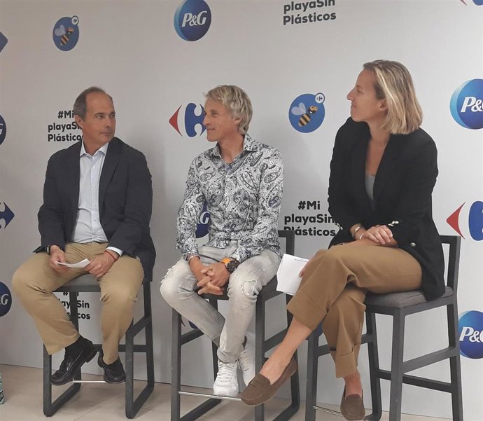 Jesús Calleja alerta ante la presencia de plásticos en el mar: "Es un problema verdaderamente terrible"