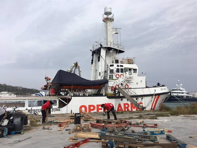El 'Open Arms' zarpará este martes después de que el temporal retrasase su viaje a Samos y Lesbos