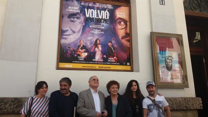 Cultura.- 'Volvió una noche' llega al Talia para reflejar con humor a padres que buscan "arreglar" la vida a sus hijos