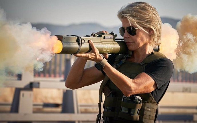 "En Terminator 6 Sarah Connor Es Una Abuela Cabreada Con Una Escopeta"