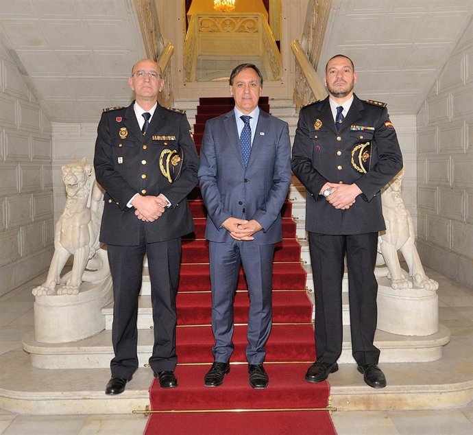 FOTO REMITIDA POR EL AYUNTAMIENTO. Juan José Campesino Tejero, Carlos García Carbayo y Luis Esteban Lezáun, de izquierda