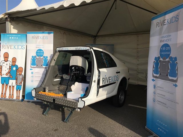 Coche de Rivekids en el Congreso de Educación Vial Materno-Infantil de Roquetas