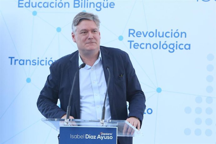 Isabel Díaz Ayuso participa en un acto electoral junto al secretario general del PP Teodoro García Egea