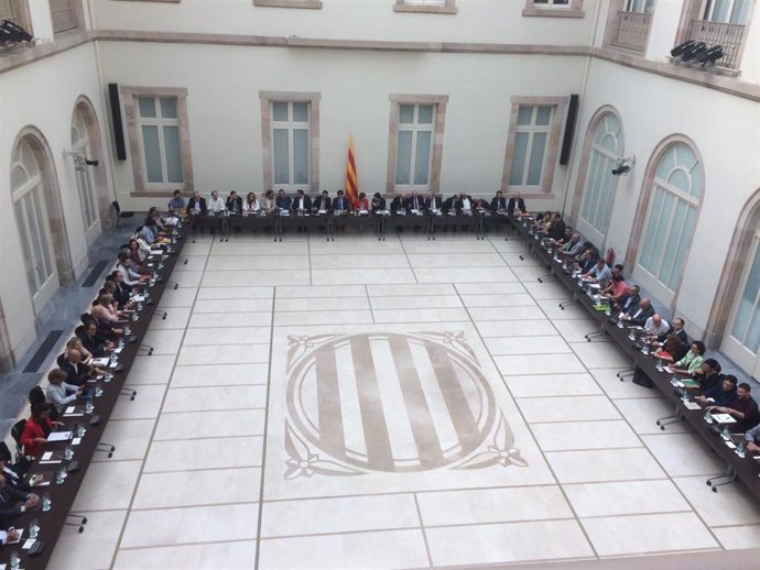 Reunión del Pacte pel Referndum en el Parlament
