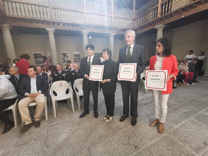 La delegada del Gobierno dice que para combatir la violencia de género "el compromiso debe ser de todos"