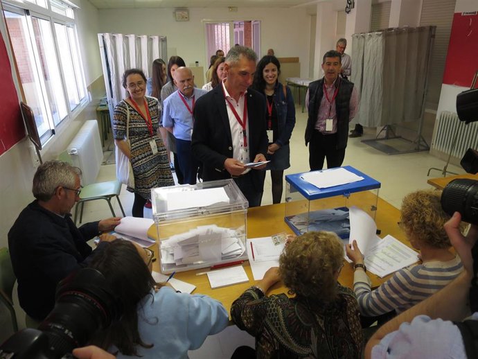 26M.- El candidato del BNG a la Alcaldía de Ourense apela a "convertir la corriente de simpatía en apoyo electoral"