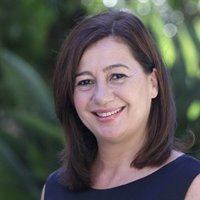 Armengol: "Es imprescindible la inversión continuada en investigación y tener empatía hacia la esclerosis múltiple"