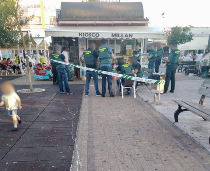 Sevilla.- Sucesos.- Detenido un hombre acusado de vender cocaína en un kiosco de Espartinas