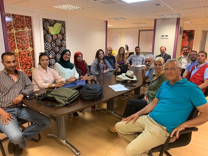 Huelva.- Consultores de integración valoran la campaña de fresa ante la falta de incidentes y adaptación de trabajadores